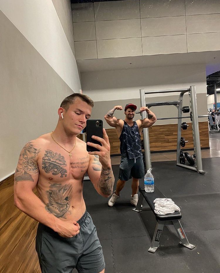 davealone11's tweet image. Shoutout to my gym lovers