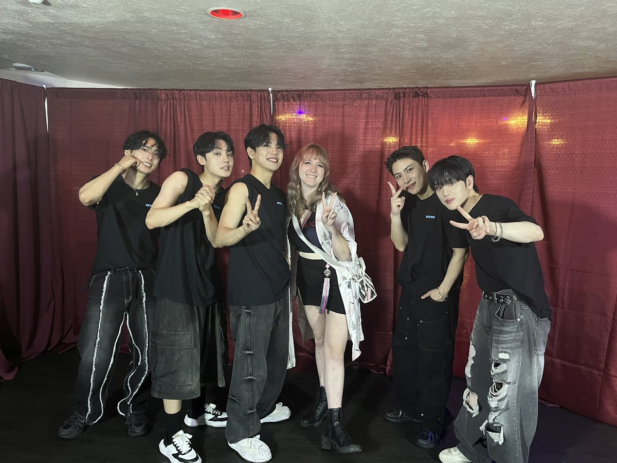EastifyOfficial's tweet photo. Up Next: Supernatural
Artist: @official_ACE7
Tune in now to hear it LIVE!
➡️https://t.co/83CWVfwwWB
#ace #acetour #aceindenver #ACE_2024USTour_REWINDUS https://t.co/zzeHuC8E5p