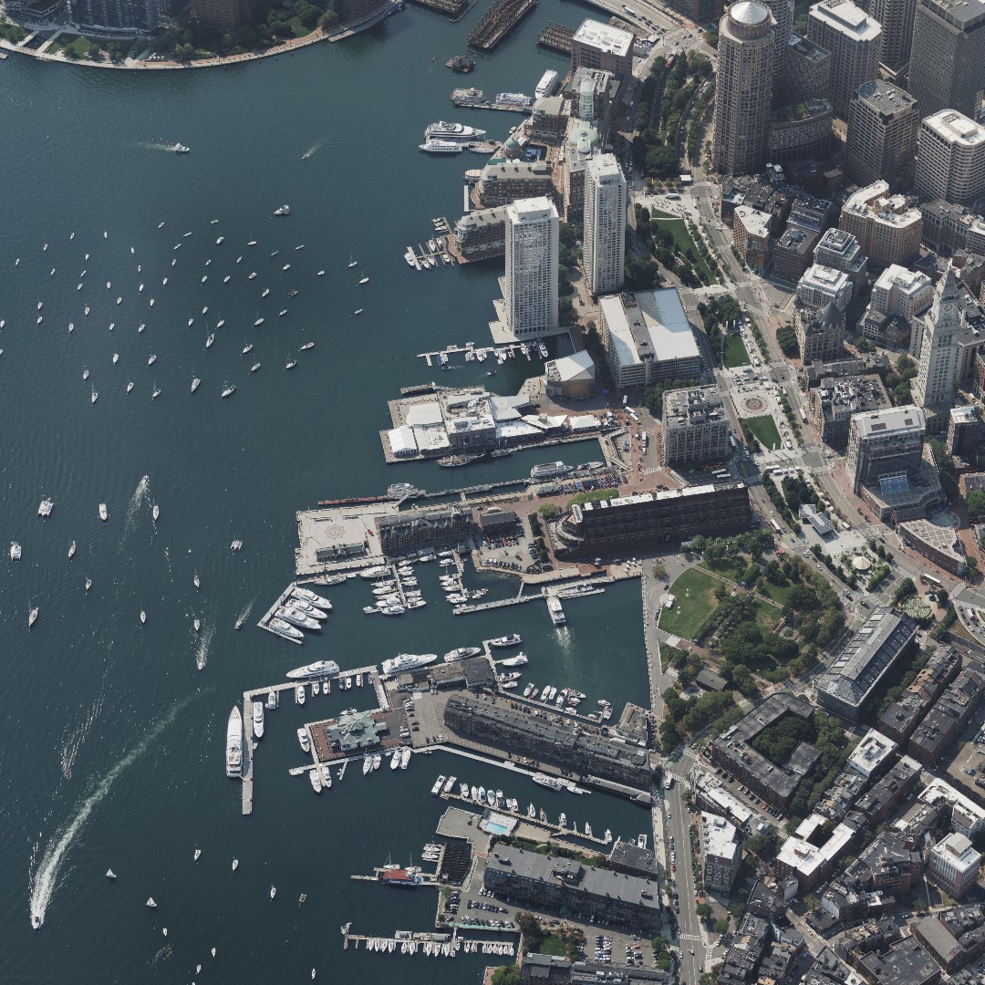 Did you know that Long Wharf in Boston was the longest pier in colonial America until 1756, surpassed only by the ports in NYC &amp; Philadelphia?
Today, it's a bustling hub of activity, offering stunning views of the harbor &amp; serving as a popular spot for locals &amp; tourists alike.