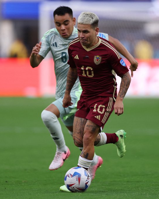 GRCtVyTXoAA2zLa?format=jpg&name=small