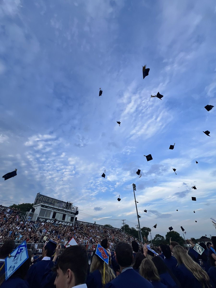 TeachyKeane's tweet photo. I couldn’t possibly be more proud!!!!! Congratulations to the Bethpage Golden Eagles class of 2024. You’re destined for great things! 🤍 #WeAreBethpage https://t.co/JaBnD6LWF5