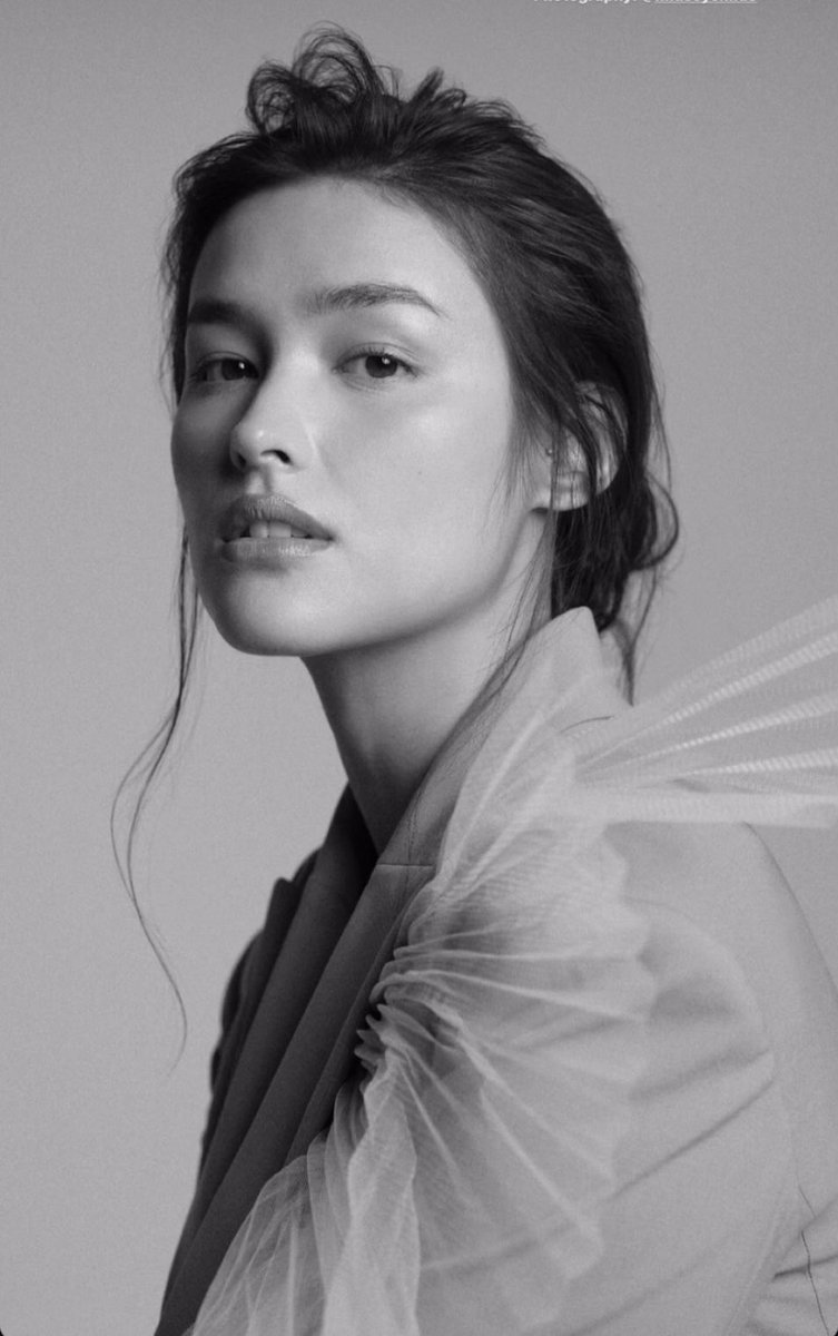 LealSally's tweet photo. #LizaSoberano for #FoxesMagazine https://t.co/qTMTgG05s7