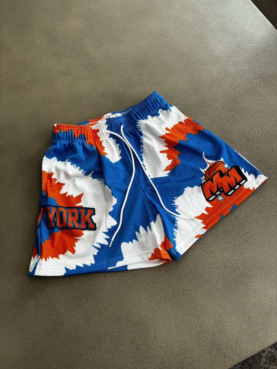 bennnydi's tweet photo. @JeffEisenband Bought these shorts and all of a sudden the Bridges and OG news happens 😂😂 #goodluckshorts #LGK https://t.co/lctGNIKvsj