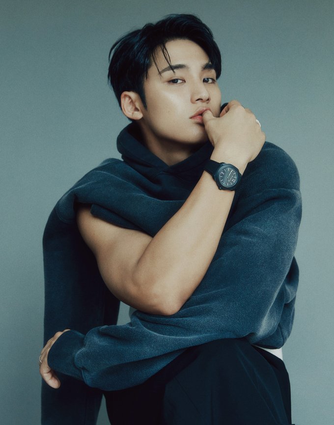 gyumedia's tweet photo. MINGYU FOR BULGARI X MEN NOBLESSE

#MINGYUxBulgari
 #MINGYU #민규 #세븐틴 https://t.co/429IPgXLEb
