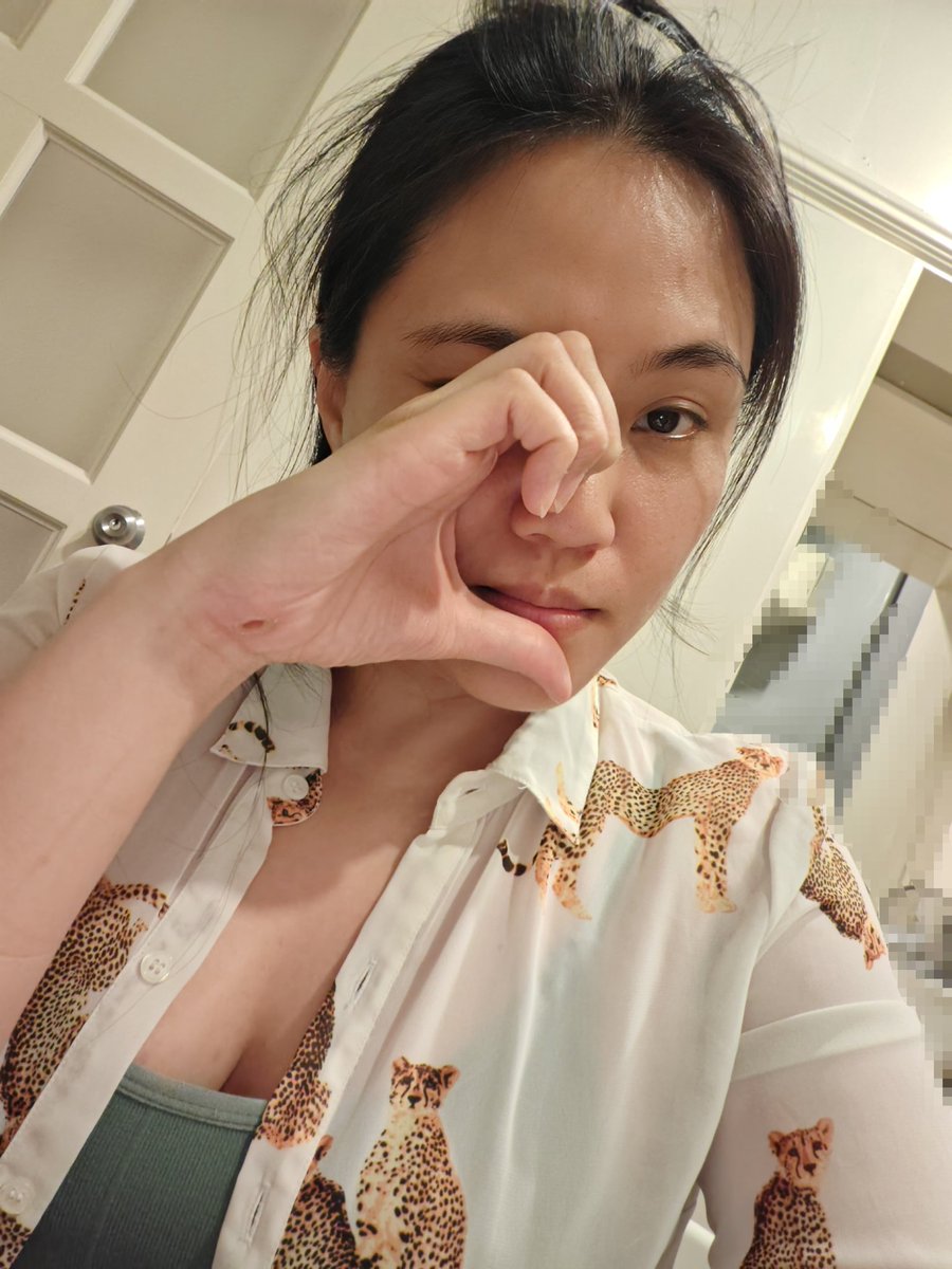 Nude face to work today..its running out of time to have make up.. 😣😣