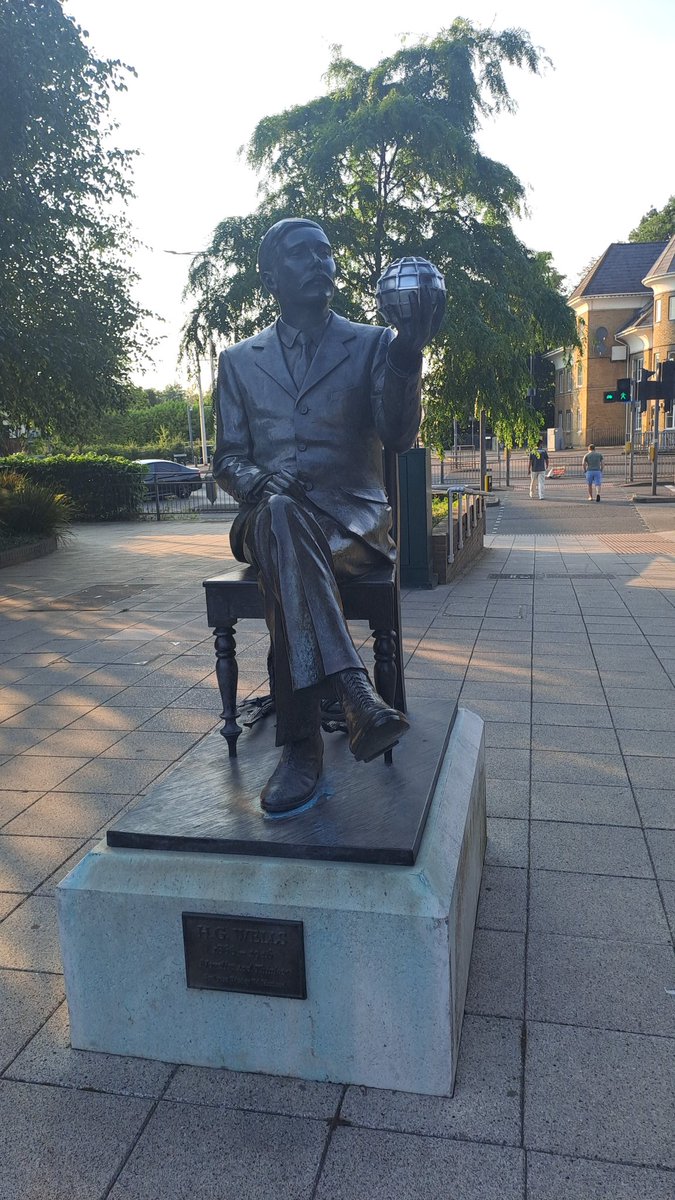MJS_Yorks's tweet photo. #RSW24 No-one would have believed...! #Woking What a fantastic setting to meet with colleagues from across the railway family to learn and share on the topic of managing significant disruptive events.
Wonder if that cylinder is still hot...
👽🔥🚆 #thewaroftheworlds #railsafety https://t.co/1hIsWSEFDx