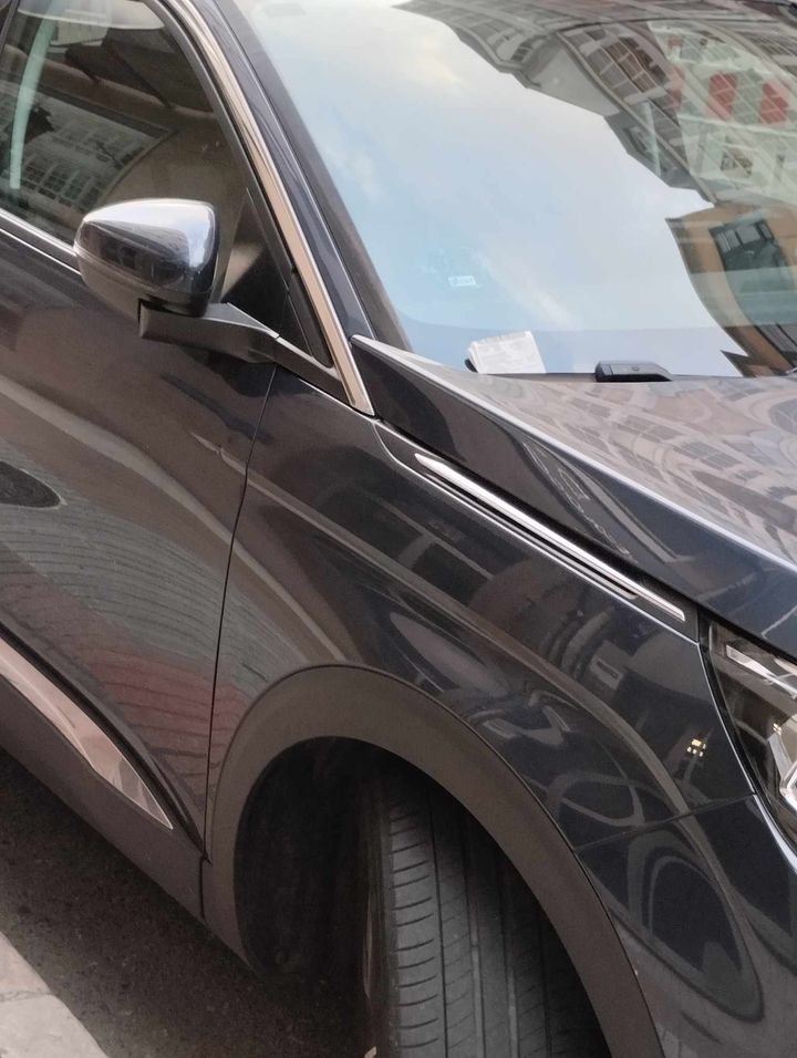 TranviasCoruna's tweet image. Estacionar las paradas de bus sae caro
Grazas á @Policia_Coruna e grazas á usuaria que nos enviou as fotos