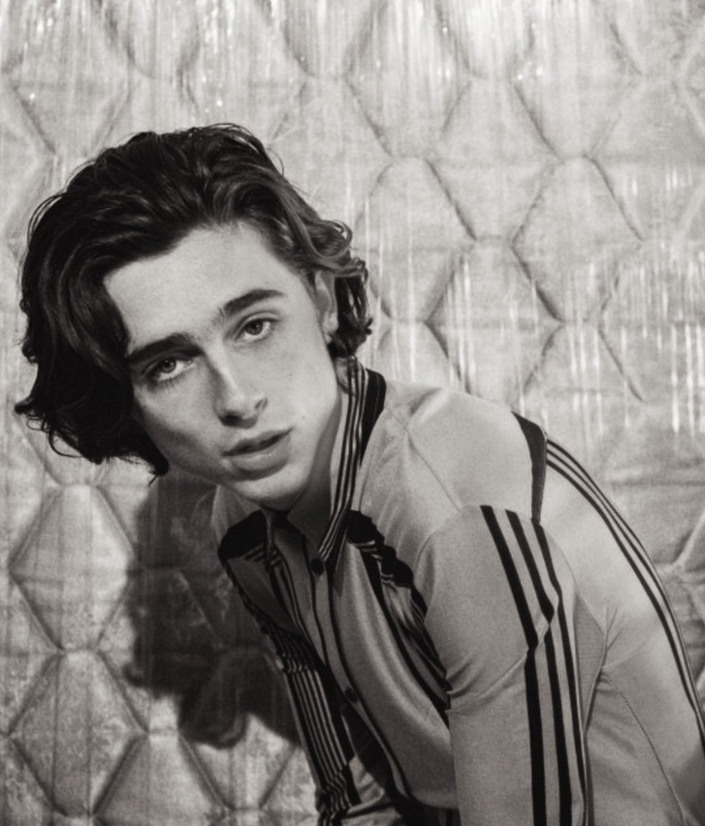 Cmbyn_1983's tweet photo. the way they always fit each other.
#theirthings 🖤
#armiehammer
#timothéechalamet https://t.co/jJIWwakGuI