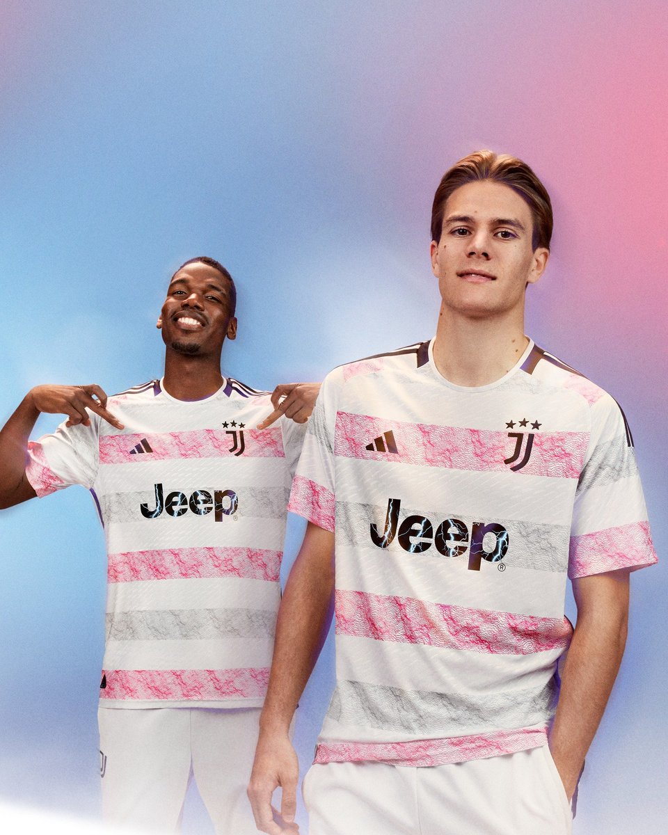 _PointDePenalty's tweet photo. Le maillot de la Juve à 39€ au lieu de 100€ (code 5MORE) ça c'est de la promo qui promotionne ! 🌸

Lien : https://t.co/C0OqGN4KLV https://t.co/CLANJ1ulH3