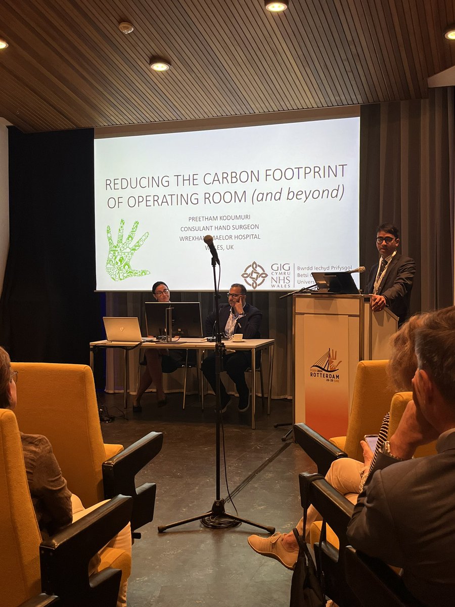Good morning #FESSHHandsinRotterdam <a href="/FESSHEurope/">FESSH</a>

🌿 kicking things off with the Green Hand Surgery Seminar

Amazing work from colleagues in 🏴󠁧󠁢󠁷󠁬󠁳󠁿, 🇨🇦 and 🇪🇸 in reducing water waste and carbon emissions in hand surgery and hand therapy

#handsurgery #orthopaedicsurgery