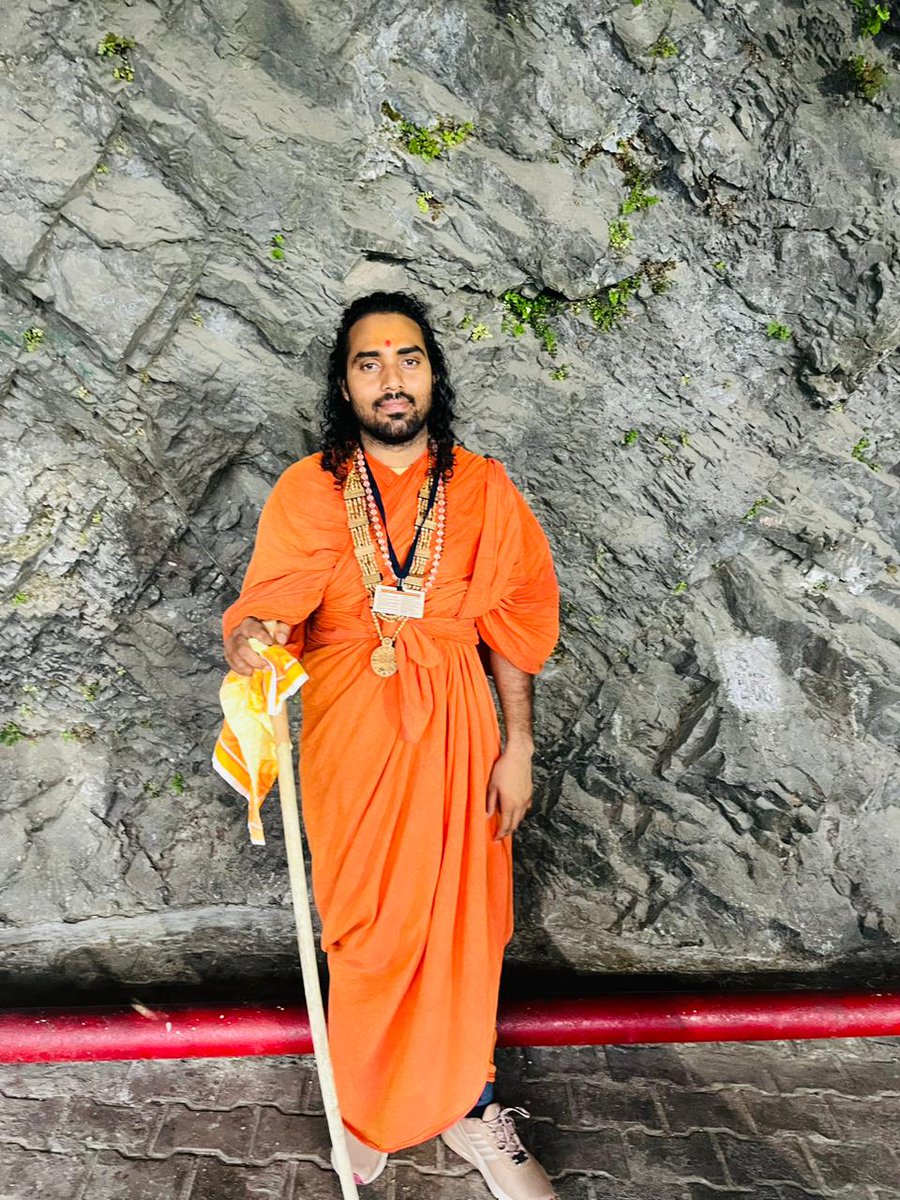 satyaprakash_ji's tweet photo. कटरा (जम्मू) में विराजित अलौकिक दिव्य धाम…माँ वैष्णोदेवी के पैदल चलकर पावन दर्शन करने का परम सौभाग्य मिला…#Vaishnodevi #Katra #Jammu #VaishnoDeviMata #Vaishnodeviyatra #swamisatyaprakashji #jaimatadi https://t.co/CiPUXH7kkv