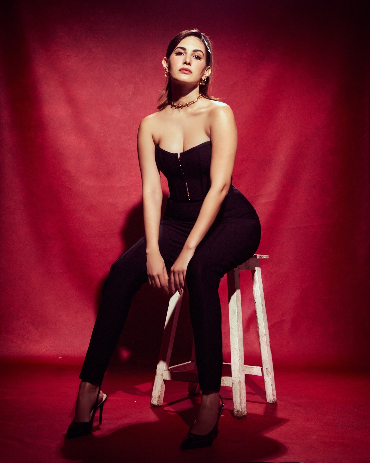 GRD4np9bwAESya_?format=jpg&name=large