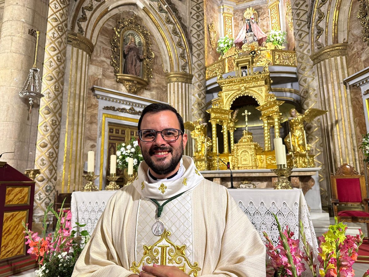HdadVirgenMar's tweet photo. PRIMERA MISA | NH Moisés Benavides Fernández celebraba su primera Misa en Almería el pasado 25 de junio bajo el amparo de la Stma. Virgen del Mar. ¡Enhorabuena! https://t.co/cHxI2kgF5N