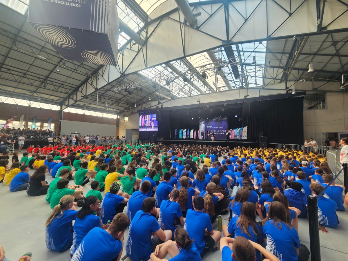 Top départ du périple de la #FlammeOlympique à Meisenthal ! Les sapeurs-pompiers de la Moselle sont fiers de garantir la sécurité de cet événement planétaire et historique aux côtés de toutes les forces de sécurité engagées. 🔥🚒⛑️👮🏻