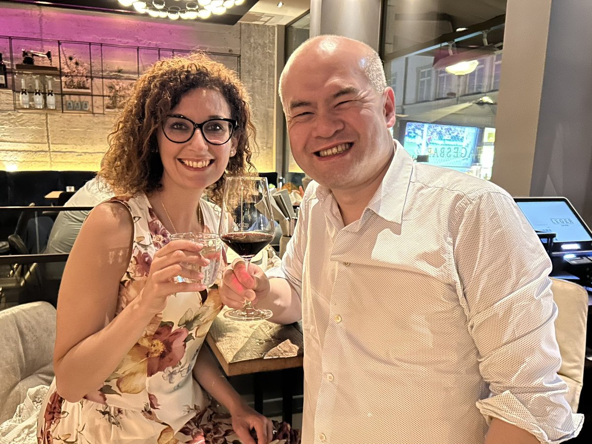Great first day and evening at ESMO GI 2024 <a href="/myESMO/">ESMO - Eur. Oncology</a> Prost! <a href="/KristenCiombor/">Kristen Ciombor</a> <a href="/KlempnerSam/">Sam Klempner</a> with Dan Ahn + John Bridgewater. 

Looking forward to many great talks today. Do also come to our <a href="/uclh/">UCLH</a> EOCRC poster later today 140P. <a href="/AnnaMilit02/">Anna Maria Militello</a> ☕️💬🙏
