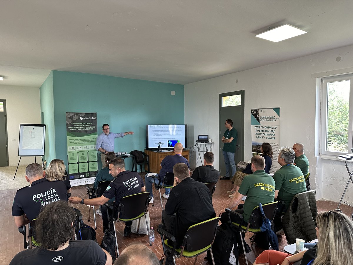 emeritus_EU's tweet photo. @emeritus_EU event continued with practical training &amp; testing on
🔹Geomatic tools for illegal waste site detection from @PoliTOnews 
🔸Drone control module by @logikerssl
EMERITUS waste sites missions combine 2 detection layers:
1⃣ Satellite data🛰️
2⃣ Follow-up drone missions🚀 https://t.co/uR5hyVkhBA