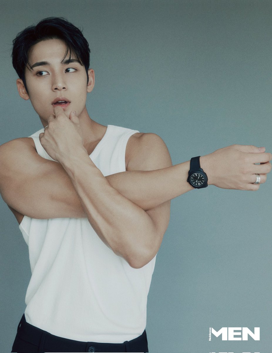 민규 화보 2컷 공개🧡
민규의 더 많은 화보 컷을 보려면?😉
🔗 han.gl/LdJiB

#민규 #세븐틴 #MINGYU #SEVENTEEN #BVLGARI #MENNOBLESSE