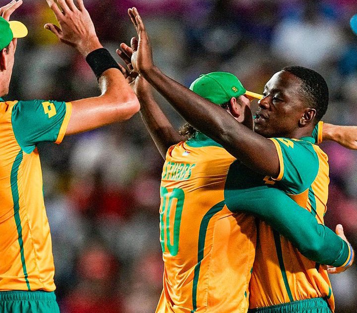 SimonBorchardt's tweet photo. Have waited 32 years to say this: The Proteas are through to a World Cup final! https://t.co/uK5xqFJBSM