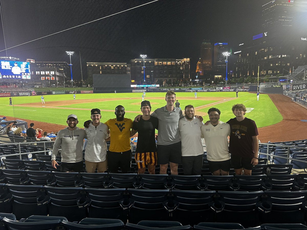 Will Bones (@willbones2) on Twitter photo The shooter 📸 The shot 🖼️
Big 12 at <a href="/TulsaDrillers/">Tulsa Drillers</a> for some great american baseball 😅 #SkullSparks24 The shooter 📸 The shot 🖼️
Big 12 at <a href="/TulsaDrillers/">Tulsa Drillers</a> for some great american baseball 😅 #SkullSparks24