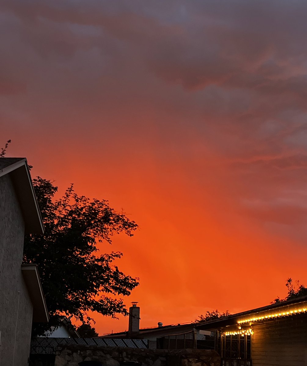 MonicaGisela26's tweet photo. Beautiful sky 😍❤️ #itsallgoodep https://t.co/1iG4yP9KtZ