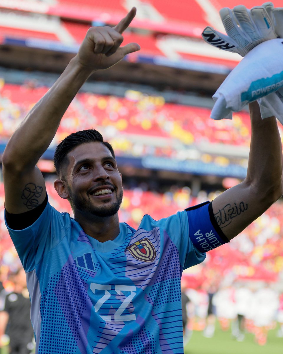jessicasosaber's tweet photo. Rafael Romo, nuevo héroe nacional. ¡Vamos Vinotinto!! https://t.co/5oHIjFdJVo