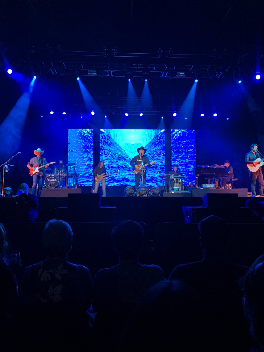 rodpedersen's tweet photo. Simply the greatest! 🙌🏼🤠🫎 Thank you @Clint_Black, @cdjmusic and @MJEventsCentre! #KillinTime https://t.co/6qGB5zivWD