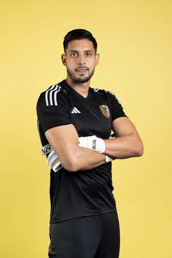 Dale RT a este Rafa Romo de la suerte para que bloquees todo lo malo de tu vida.