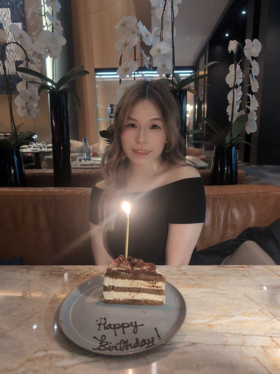 gigipew's tweet photo. Thank you for all the birthday wishes 💖 Here's to another amazing year 🥳 https://t.co/3wPSVtqlHK