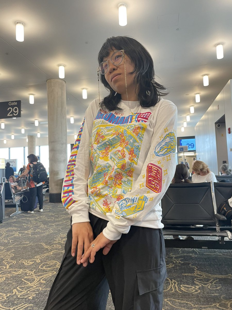 5_StarGold's tweet photo. Me and my partner SharkTeath are on the way to #CEO2024 and yes! We have Akumart shirts to up that street wear game! ✨🛒✈️ https://t.co/cKvARzGT0a