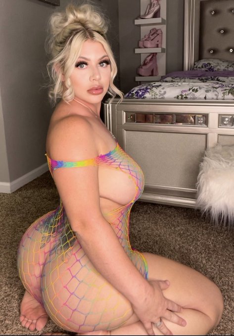 Always promoting myself because I know how amazing my onlyfans content is. https://t.co/gTZfabgYk7