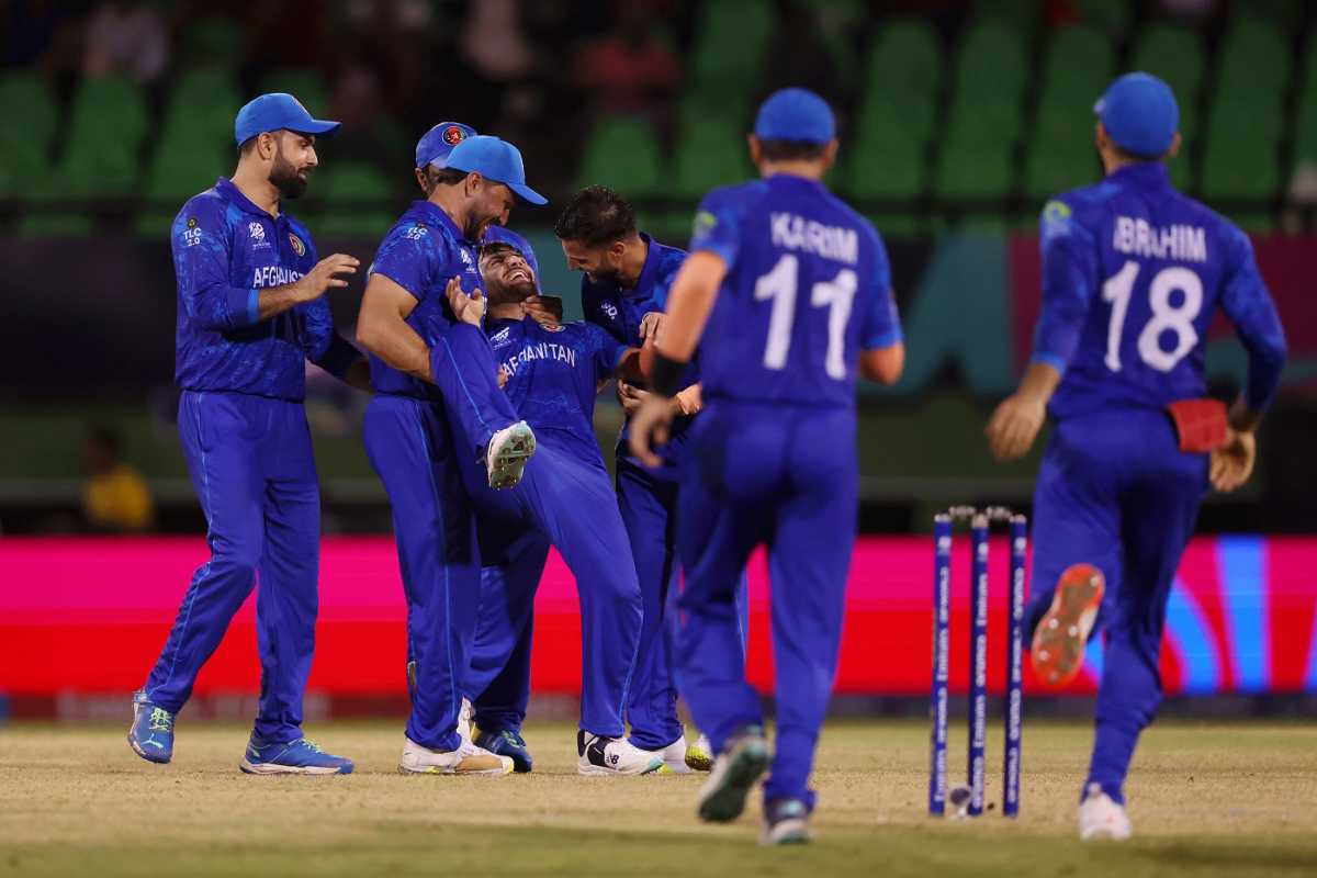 AjayJadeja171's tweet photo. Chin up Afghanistan 🇦🇫 it's not the end, you guys have just started, it's long way to go @ACBofficials 👏

#SAvsAFG https://t.co/HkNK0ZxsEA