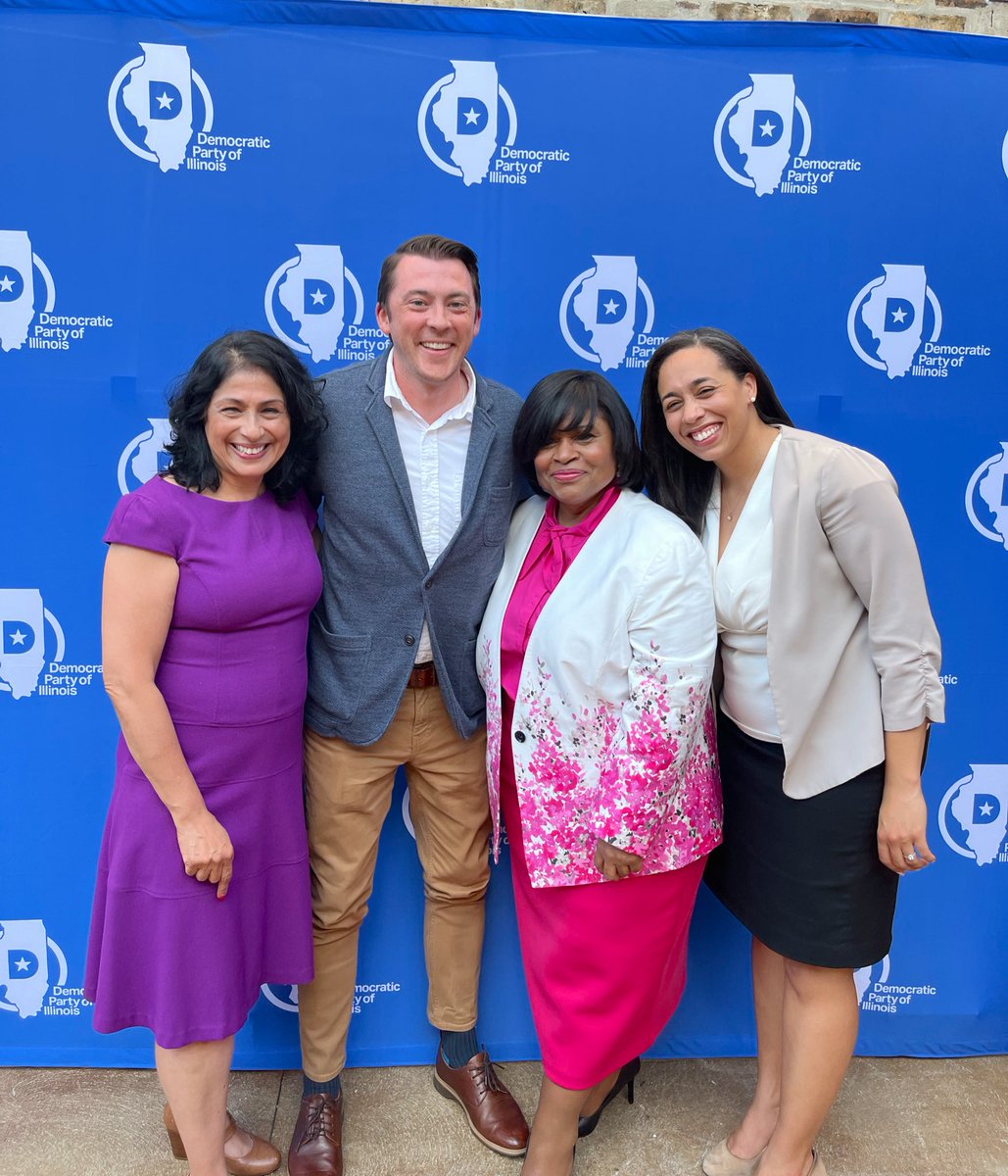 Great evening in Pilsen supporting <a href="/illinoisdems/">Democratic Party of Illinois</a> with <a href="/ChairHernandez/">Lisa Hernandez</a>. We’re getting ready with local leaders for the <a href="/DemConvention/">2024 Democratic National Convention</a>!