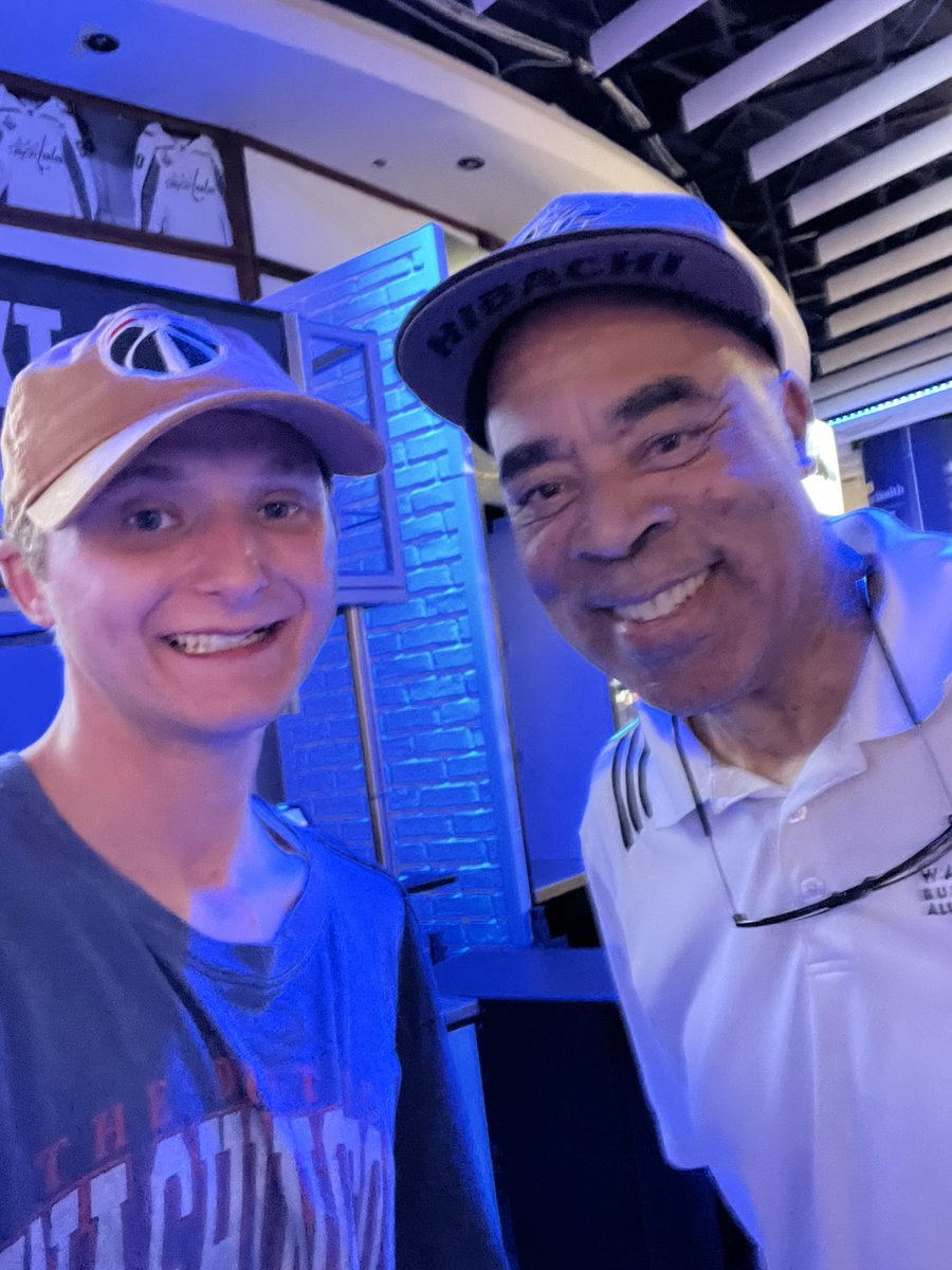 ODawss's tweet image. Met some legends tonight! 
Thank you @WashWizards 🏀

Welcome @alexandresarr_ &amp;amp; @Bubcarrington 

#ForTheDistrict #DCFamily #NBADraft2024 
@WizardsGWiz