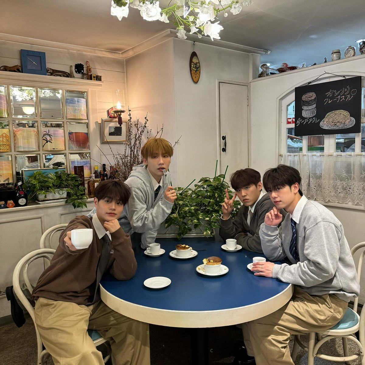 비인🫛 tweet media