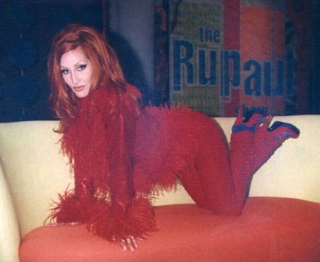notgwendalupe's tweet photo. Michelle Visage on the Rupaul Show in the 90s https://t.co/b6RNVY5Lwc