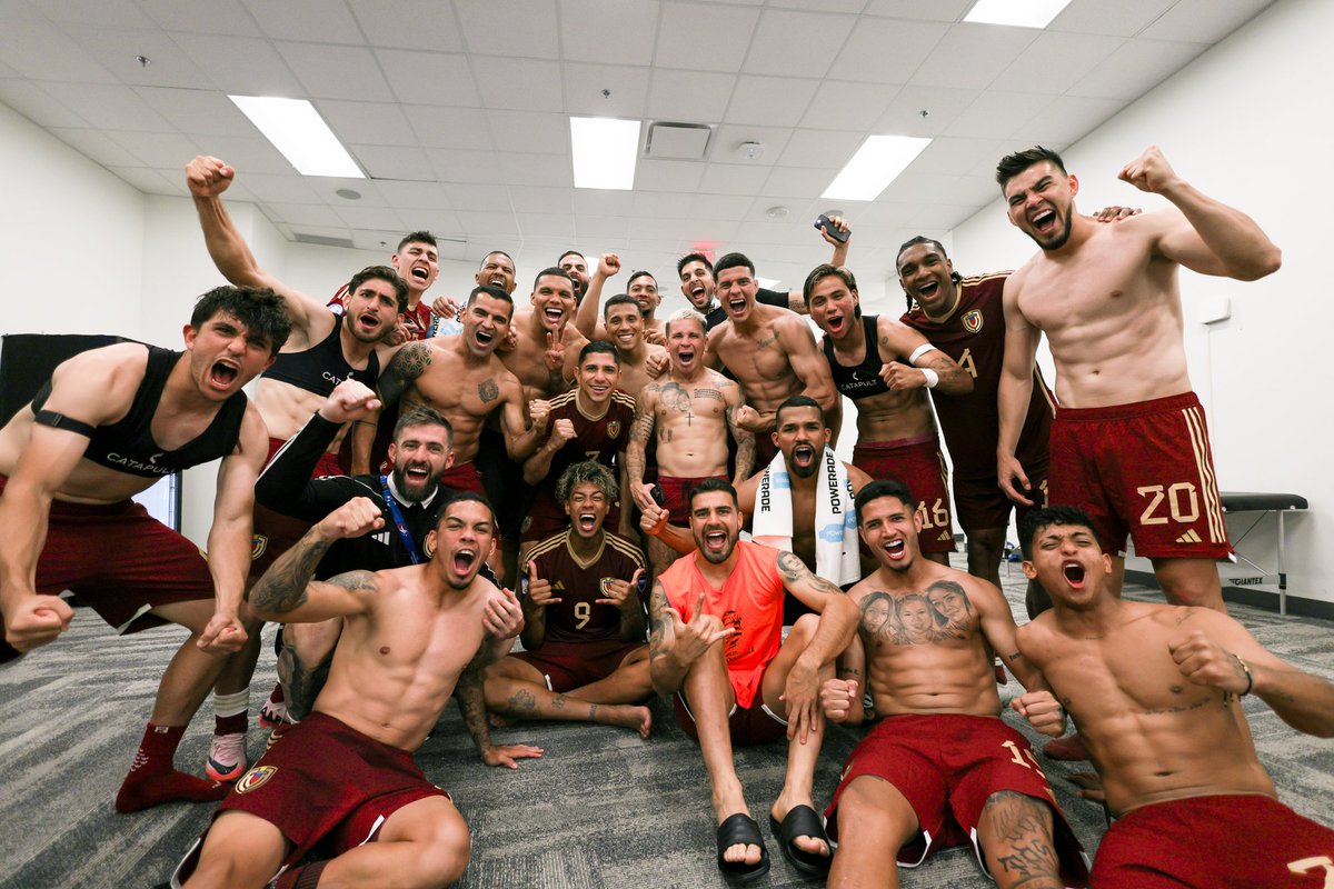 ¿𝐂𝐎́𝐌𝐎 𝐄𝐒 𝐐𝐔𝐄 𝐃𝐈𝐂𝐄 𝐄𝐋 𝐃𝐈𝐂𝐇𝐎? 🗣️

¿Mano, tengo fe?

𝐒𝐈́ 𝐒𝐄𝐍̃𝐎𝐑. 𝐌𝐀𝐍𝐎, 𝐓𝐄𝐍𝐆𝐎 𝐅𝐄 🇻🇪

#SiempreVinotinto #VibraElContinente