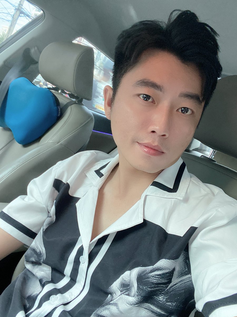 SangMcm's tweet photo. Biết khi nào mua được xe bằng Pi cho bằng bạn bằng bè 😌 #SangMCM #PiNetwork #camau https://t.co/A4nSVu52rR