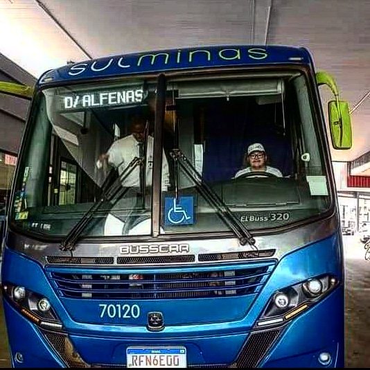 O dia que tirei foto em um dos busscar el buss 320 Sul Minas (SC Minas)