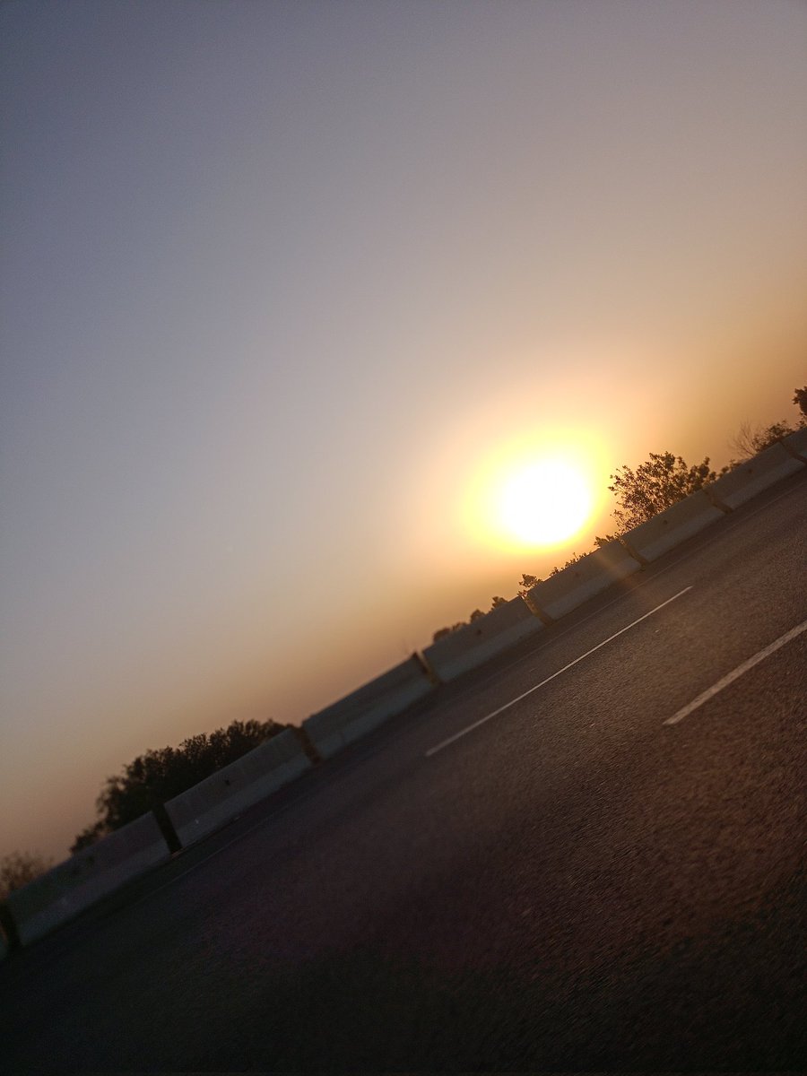 صوره وانا مسافره كده
