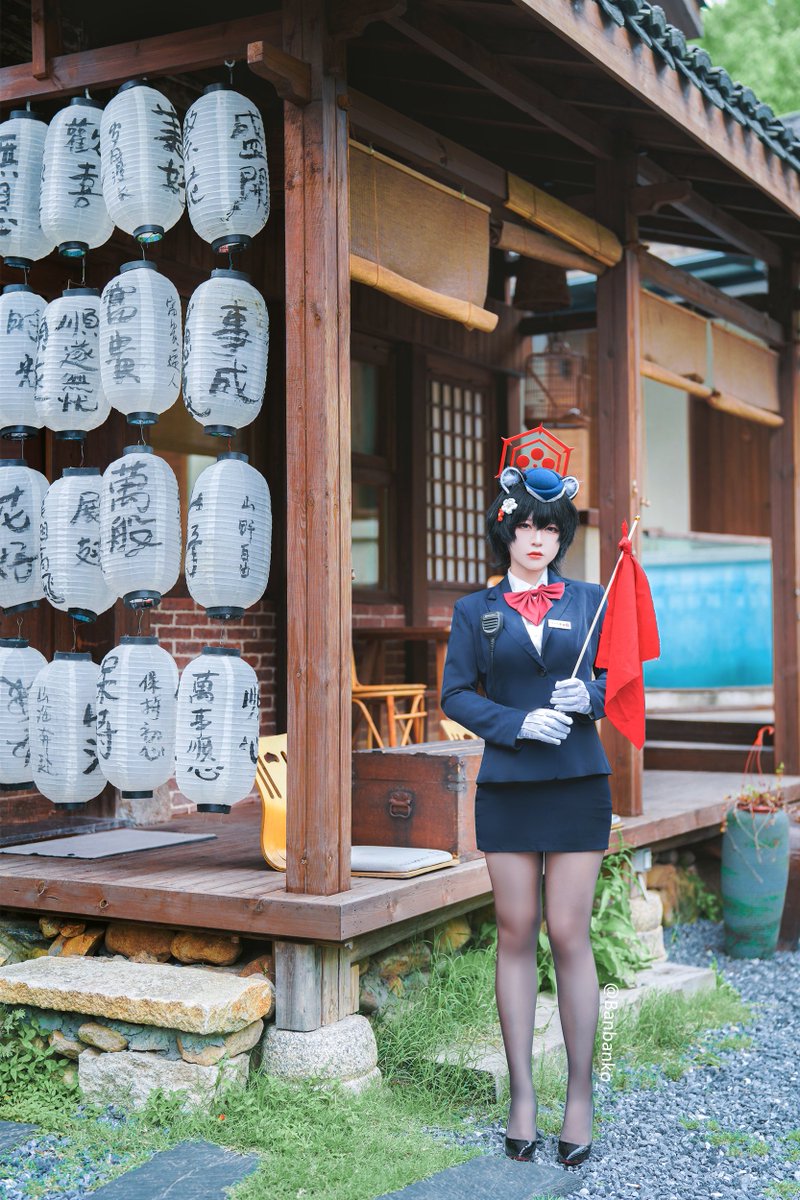 老师～这次椿来当导游了🚩

#ブルアカ #BlueArchive #蔚藍檔案 #春日椿 #ツバキ https://t.co/YBtcs62wZp