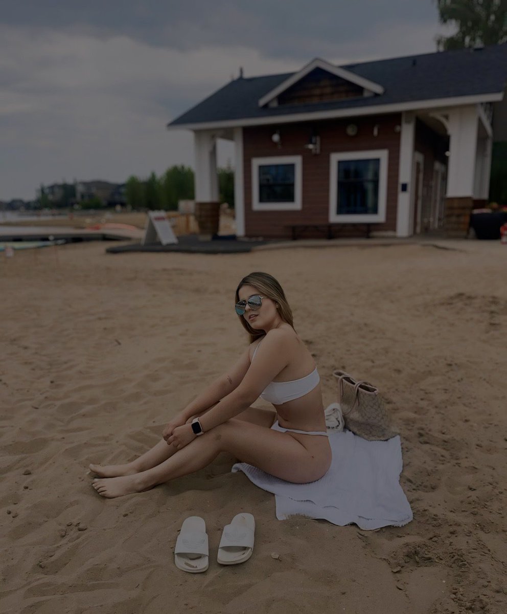 👱🏻‍♀️👙