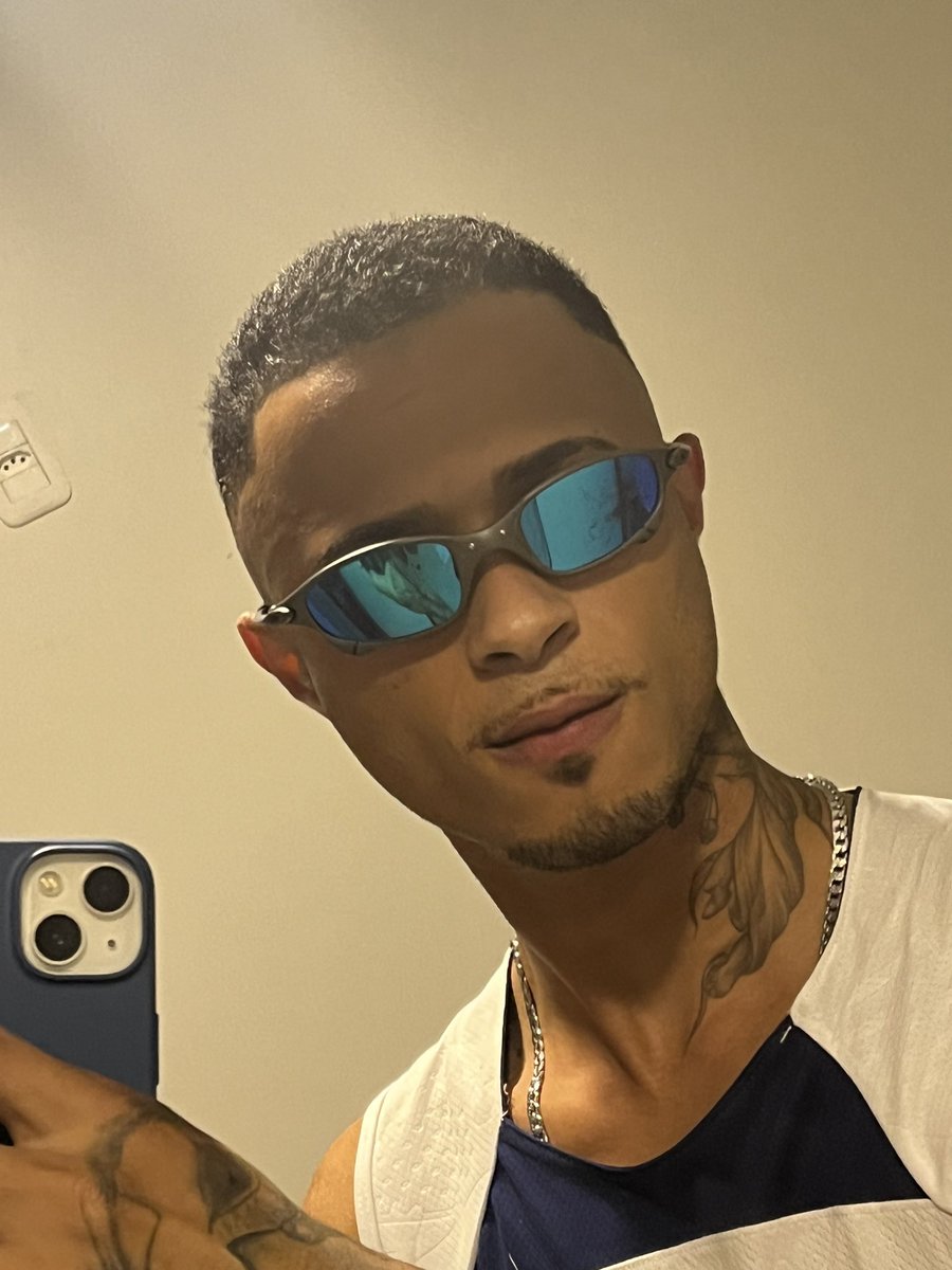 Wes_bala33's tweet photo. 🏄‍♂️🔥🏳️‍🌈 https://t.co/WVyAX1GWHX