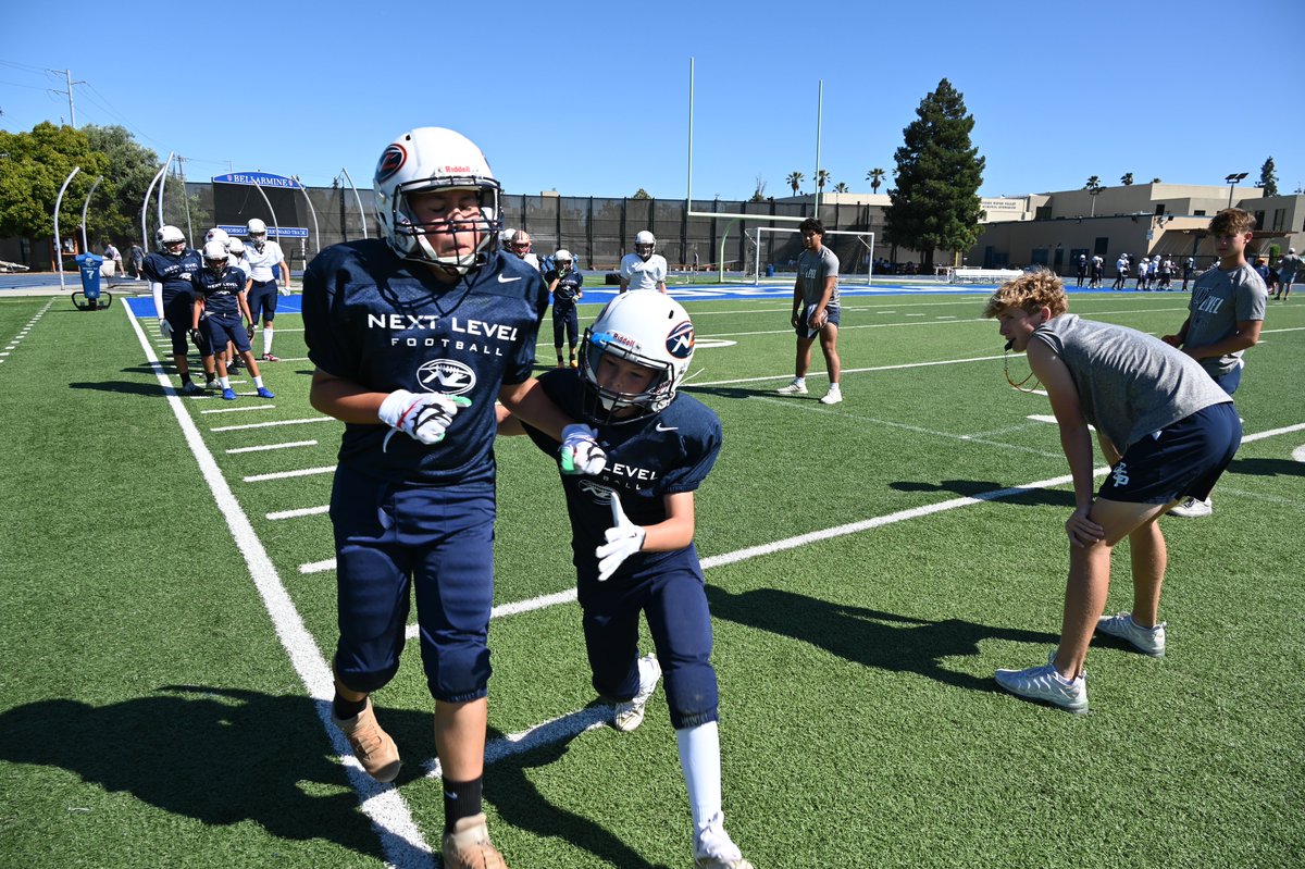 bcpfootball's tweet photo. This week, Coaches @CoachRandall_ and @ThurmondMoore, with the help of a few of our seniors, are coaching the next generation of Bell football players at the @nextlevel_ball Padded Football Summer Camp.
#gobells🔔#menforandwithothers #BellTough https://t.co/yg2KYTFvay