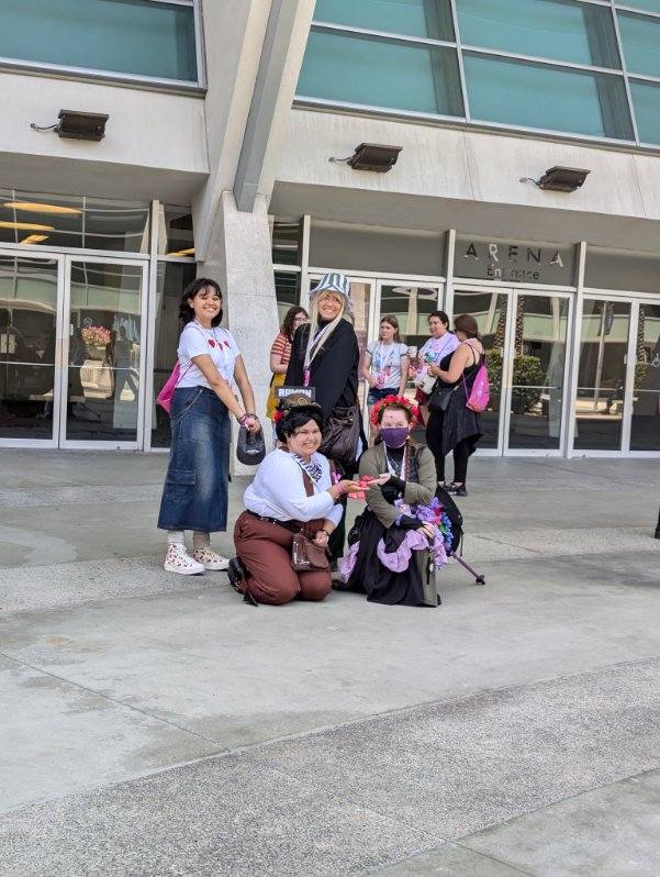 I_have_noo_life's tweet photo. @VidCon Day1!!
Since this is my creative outlet...this is also my goodbye to some of my favorite qsmp eggs...
Ramon. The amount of time I have watched you...is infinite...But I wouldn't change a thing!
Goodbye Ramon :(
#qsmp #qsmpcosplay
#qsmpfit #qsmpramon #qsmpramoncosplay https://t.co/eQ6BH4xxfh