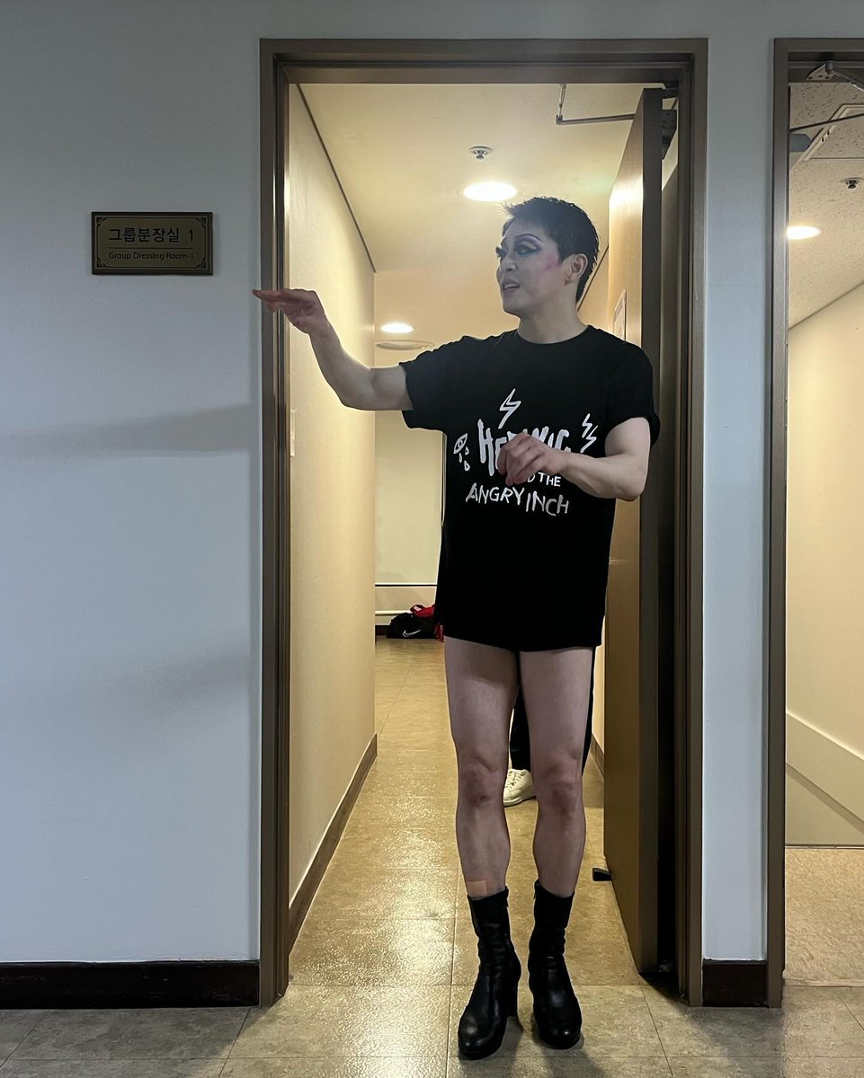 TeamIkSong's tweet photo. cr : ig@ eunhye2345
#헤드윅 #HEDWIG
#HedwigandtheAngryInch
#뽀드윅 #Ppodwig
#조정석 #ChoJungSeok https://t.co/v5peV8HESR