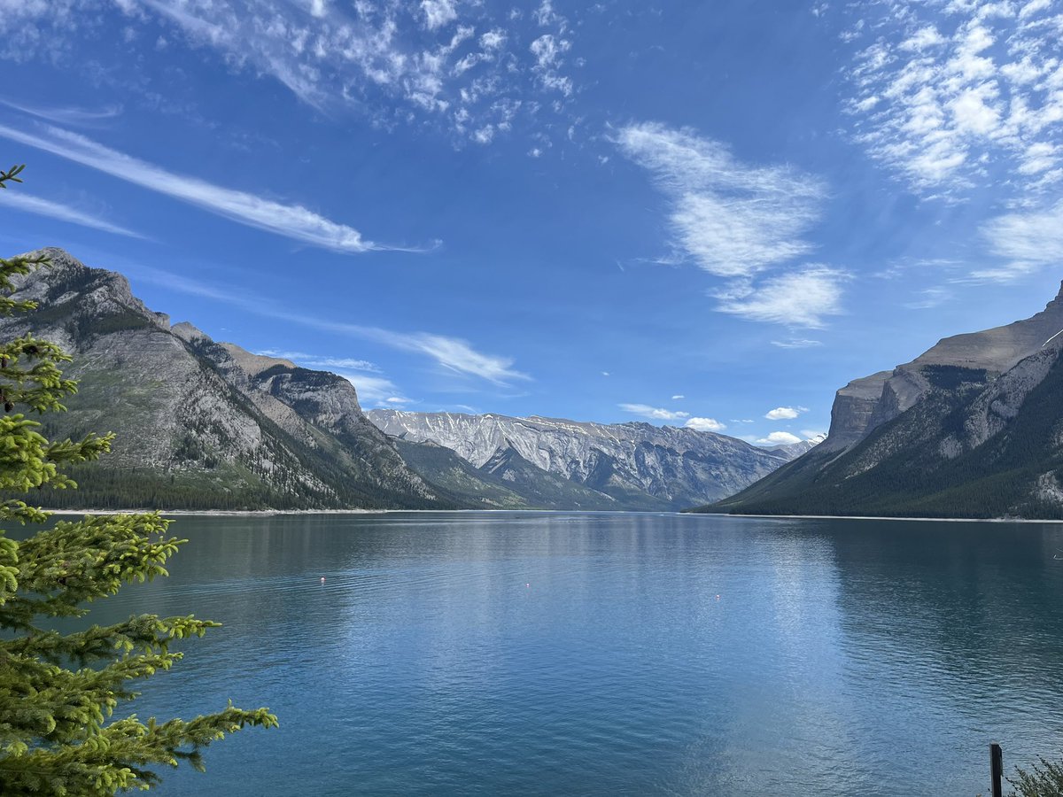 Catvanzyl's tweet photo. Banff mental health day. #lakeminnewanka #bowfalls #alberta https://t.co/p31VakDdlO