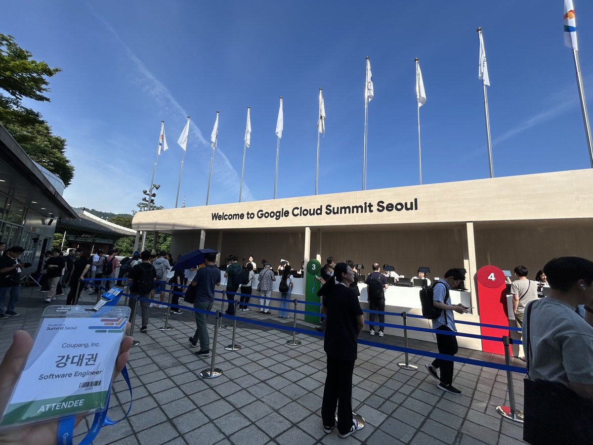 NCrash's tweet photo. Google Cloud Summit Seoul 2024 
#GoogleCloud #GoogleCloudSummit

구글 행사는 처음

상당히 준비를 많이 했다는 인상을 받았음
다만 장소가 너무 협소한곳이라 아쉬웠음 https://t.co/CEiepTy5qK