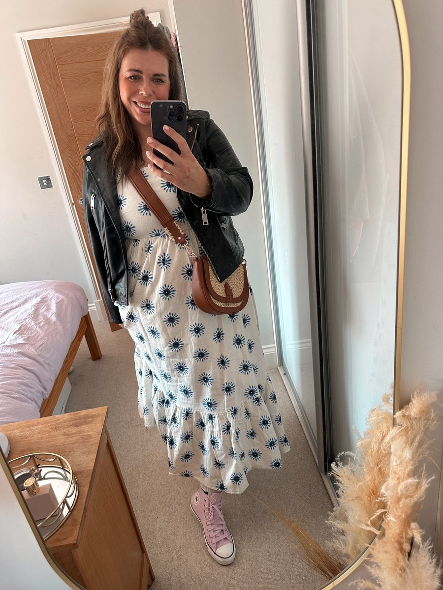 Finding my happy style again in my 40’s and after having a baby ✌🏼ad

lauralouisebeauty.co.uk/finding-my-sty…