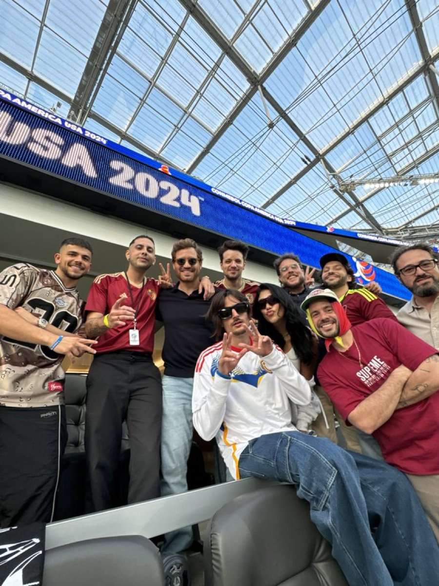 whitezuelans's tweet image. Quienes son? 

Solo respuestas incorrectas