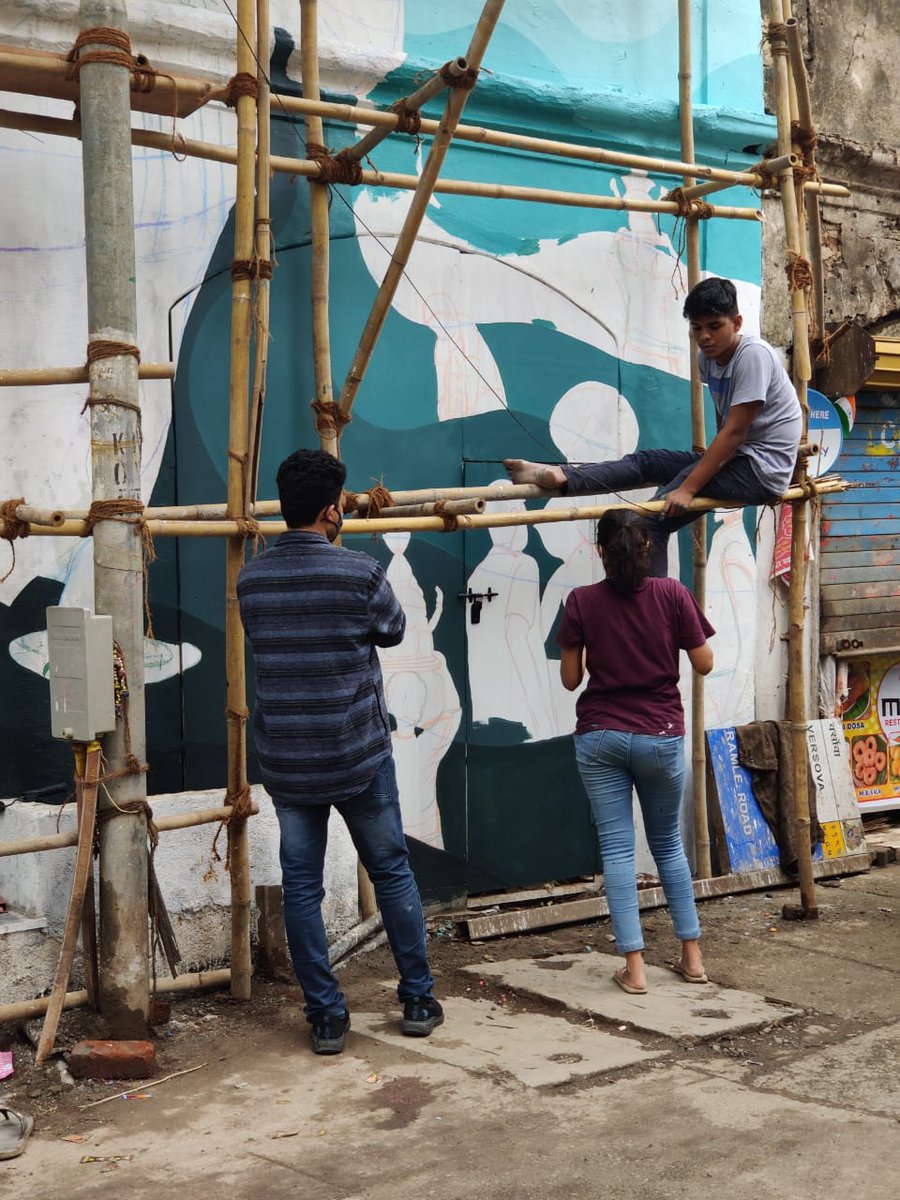 Bombay61's tweet photo. ✨ Remembering Mandvi Gully ✨

3 years ago, our Placemaking Initiative transformed this space into a vibrant community hub with murals by Koli artists Sairaj Shigwan &amp; Rujvi Sankpal. Though it's now gone, its impact lives on. Change is constant in Mumbai, but the value remains. https://t.co/sdS7VOQT9d